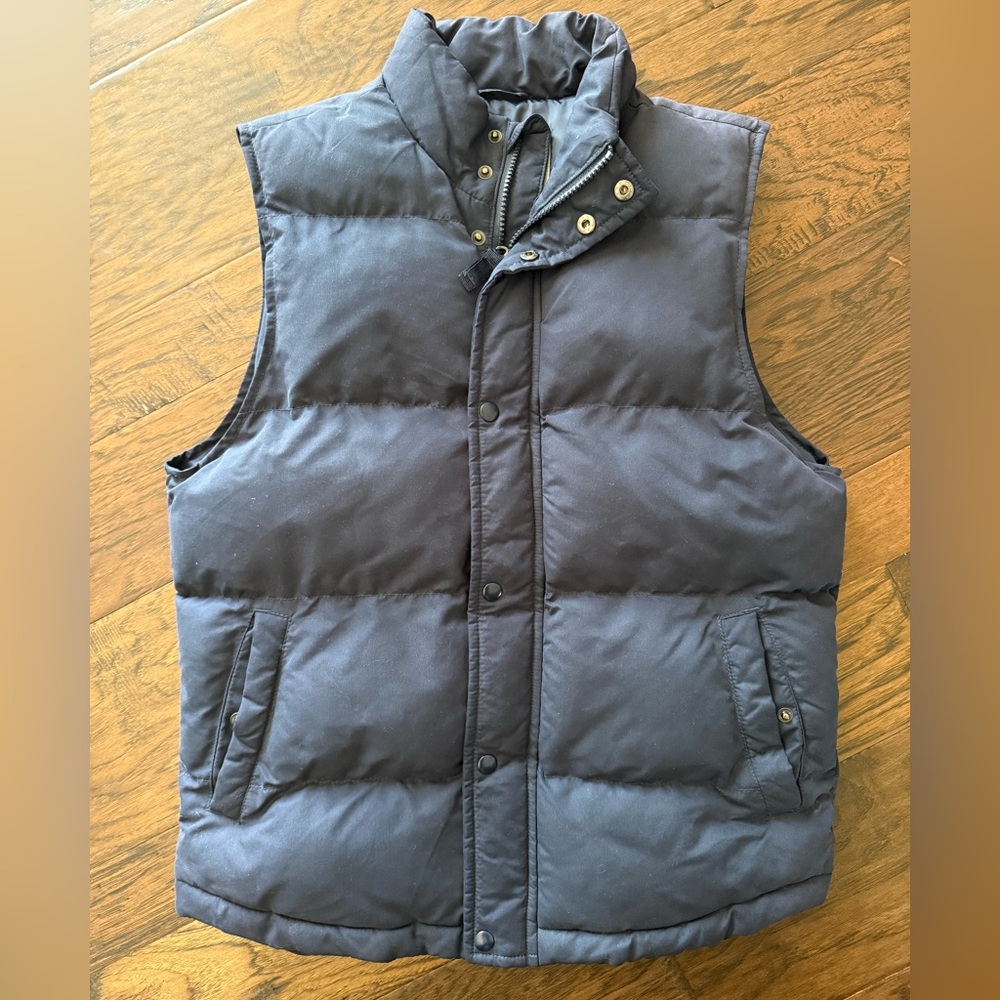 Women’s St John’s Navy Puffer Vest size Small